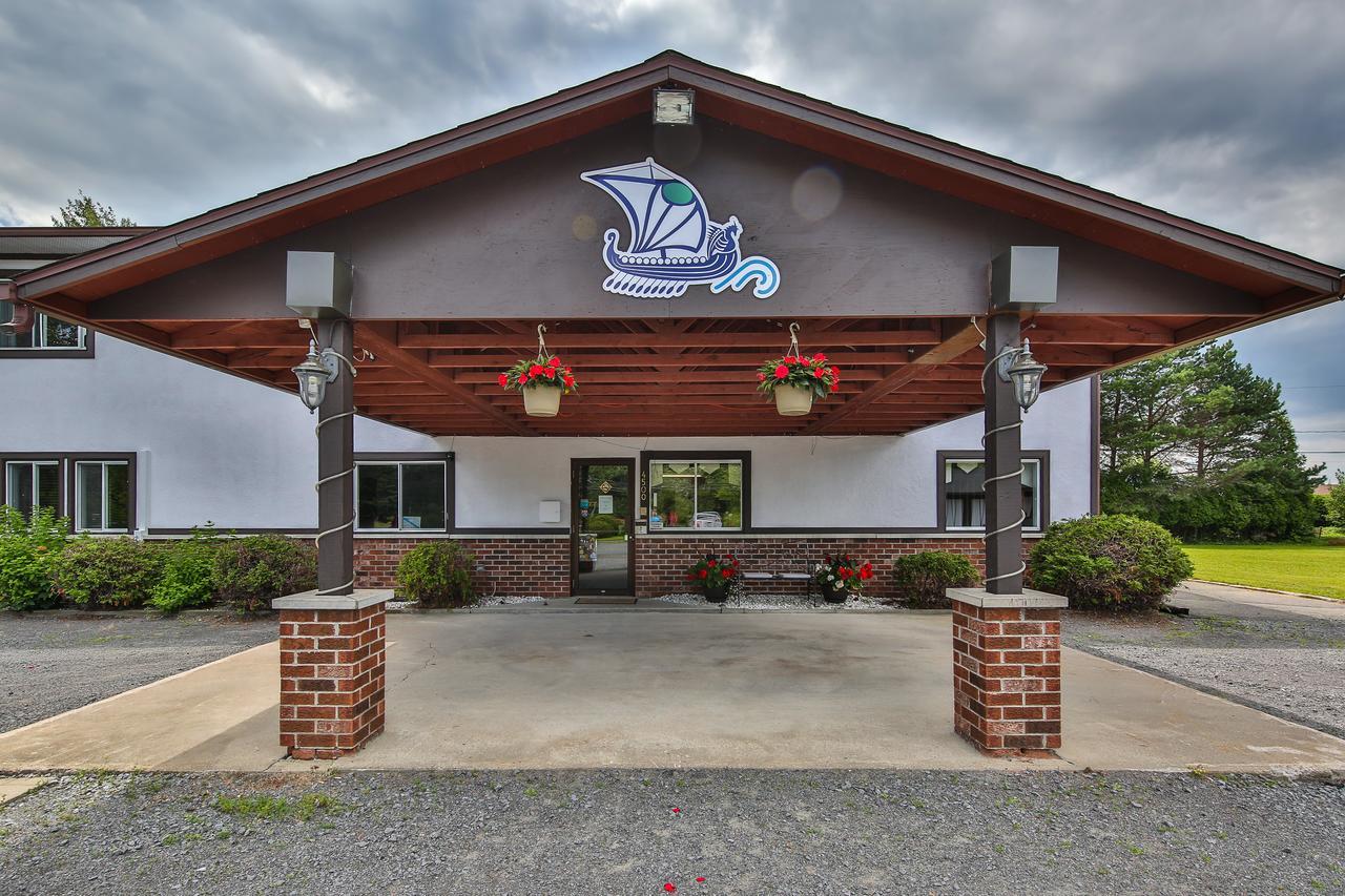 Auberge Motel Drakkar ชาวินิแกน ภายนอก รูปภาพ